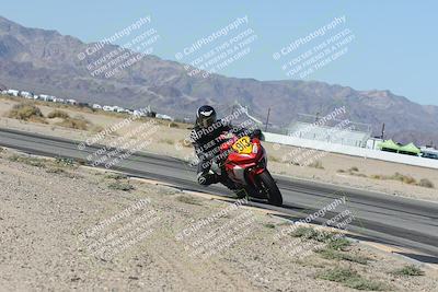 media/Oct-30-2025-Racers Edge (Thu) [[dabbdaf680]]/3-B Group/Session 3 (Turn 15 Inside)/